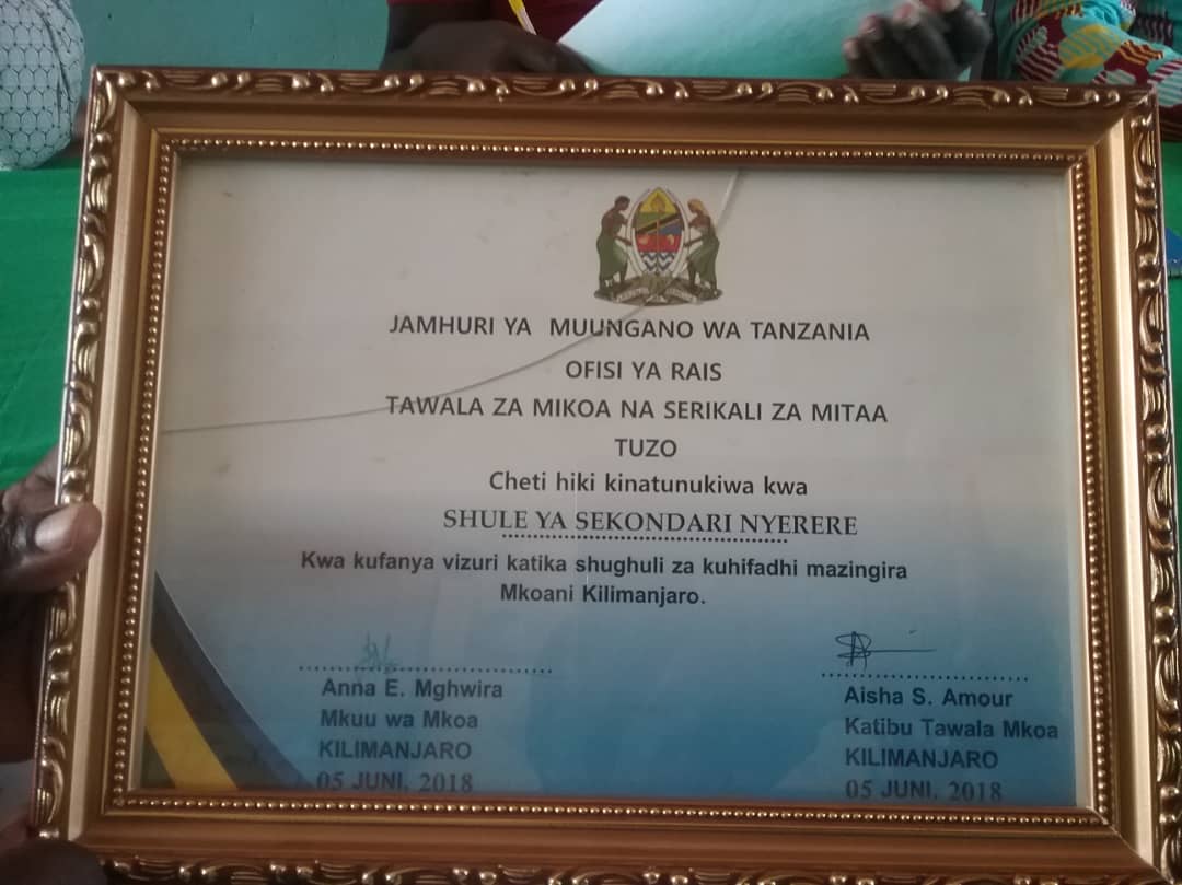[:nl]Award voor Nyerere Secondary School[:]